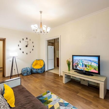 2К Квартира На Шота Руставелі, Бессарабка Kiev Extérieur photo